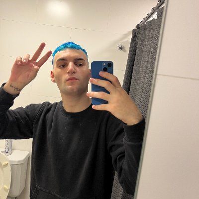 Hello baby, I'm a streamer kid who became a porn actor. šš±