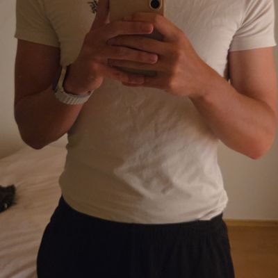 just a horny 20yo searching for horny girls. always free, never make you pay. my Telegramm 👇🏼👇🏼👇🏼