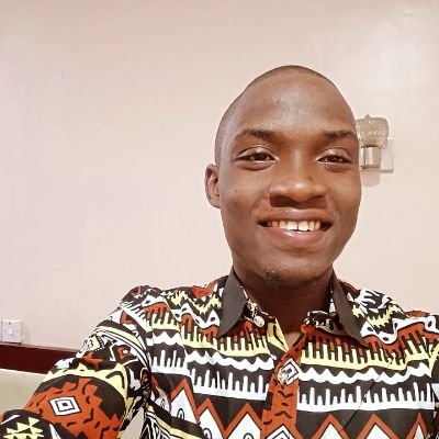 Licencié en Études Anglaises 👨🎓
Passionné de la monarchie britannique 🇬🇧.
Foodie addict😅
Football addict⚽
Big Fan of Real Madrid FC ❤️
Travel addict✈️