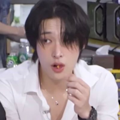 notifs acc for @minkihole, follow and turn on notifs if you want updates on works 🔔 ♡
