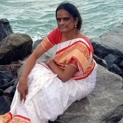 ஒற்றை வண்ணம் பிடிப்பதில்லை,
பல வண்ணப் பறவை...
#RJ #தேனமுது @nadodi_fm 🎻🎻🎻
https://t.co/O01NGuxM9v