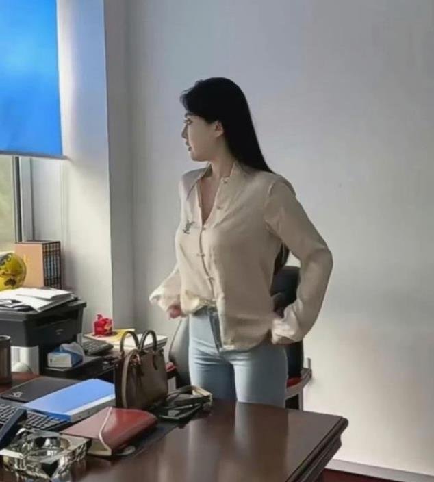 aurzdpx58048981's profile picture. Code dreams, life streams