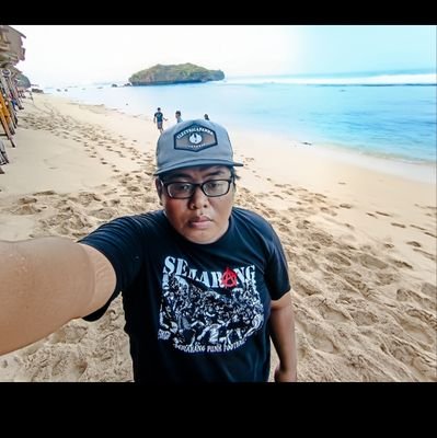 budidam_'s profile picture. 