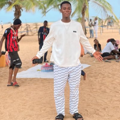 LP__GANG's profile picture. Mes rêves , ils n’y ont jamais cru ❤️‍🩹