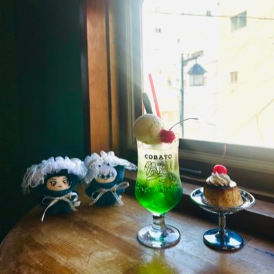 遥か昔いにしえに成人済。OPとEDに精神を粉々に破壊され二度と戻らないアオイハルを存分に妄想する毎日。本誌勢。🤍🖤呪術 さとる/最強コンビ/夏五(相手左右固定💛️🩵過激派ではない穏健派。ぬい服は夏五夏)/お兄ちゃん/腐◎/夢×←自衛 ◾︎ちみけも愛好家 ちみと暮らす日常🧸
