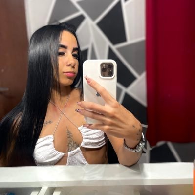 Estou com você e cuidarei de você, aonde quer que vá. — Gênesis 28:15. 🧡🧡#casada. insta:@eunessa21