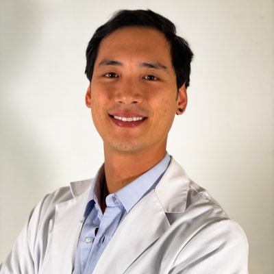 Médico especialista en Cirugía General y del Aparato Digestivo.