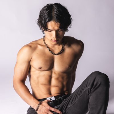 パーソナル×出張セラピスト/'99(25)🗼/名古屋出身/175cm/70〜80kg/6.5〜9.0%/ゲイじゃないのでお察しください。《筋トレ》《JOJO》《H×H》《旅行》《撮影モデル》《🍣》↓各SNS↓