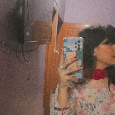 cocoaniorr's profile picture. nothing