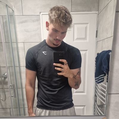 MUFC_ADAM222's profile picture. #glazersout