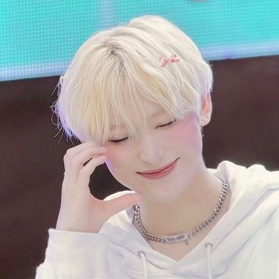 AYO BERTAHAN SAMPE 2025 UNTUK BTS 💜💜💜💜💜💜💜
SAYANG ANAK ANAK KU ENHYPEN🧡🧡🧡🧡🧡🧡🧡