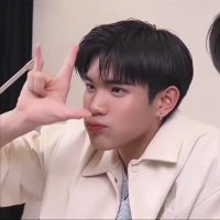 ⋆ 40 𑁤 (@precisowt) 's Twitter Profile