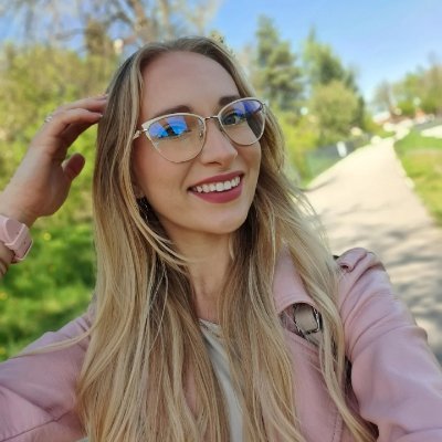 Aurelia42129006's profile picture. Breathing poetry, living colors 🎨 | Designing dreams into reality | Here to feel and create | 
#CreativityMatters #USA #Trump