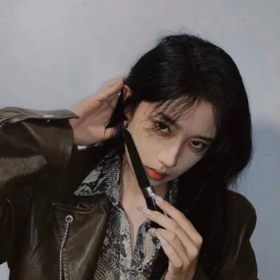 HE64q759p49h19Q's profile picture. 一回私フォローして！