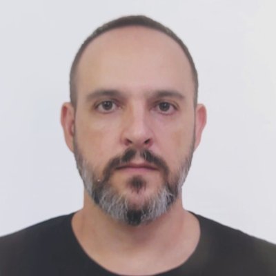 daniel_arkiteto's profile picture. professor