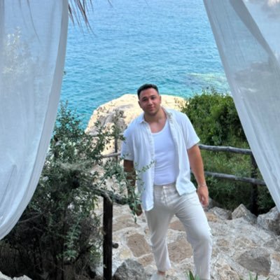 derinbrt's profile picture. oyna devam