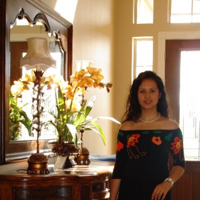 Wealth Manager, MBA, University of Connecticut Alumni, NewYorker, Interior Designer, I love Dubai,Italy,Seychelles, Cancun, Bermuda and Istanbul
