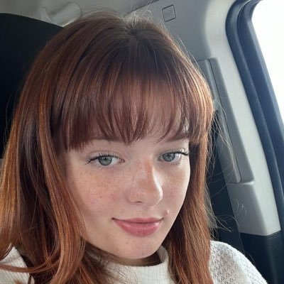 Hey here l'm here to offer hookup and meetup send a direct message to book a meet session with me No unsolicited Dick pic ❌