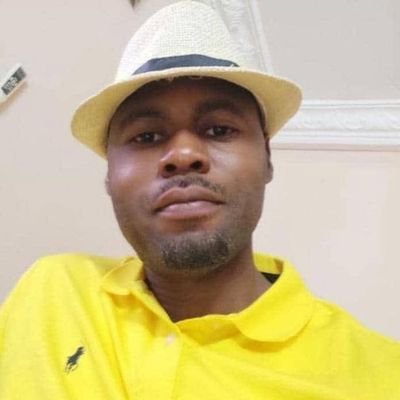 Camerounais, féru de l’actualité internationale, des questions de paix, sécurité, protection, gouvernance démocratique et d'intégration régionale.