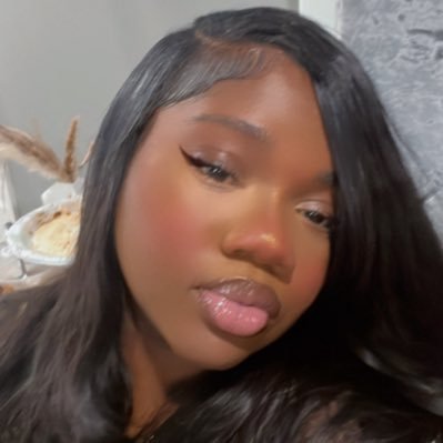 @Laaayyy_