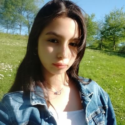 asya_artkarsln's profile picture. 