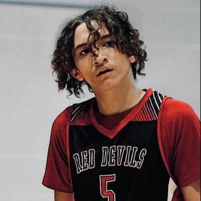 #5⚫️ 6’1 sg🔴 Oak hill high school ⚫️basketball 16u 2x natty champ🔴3.8 GPA⭐️⭐️⭐️