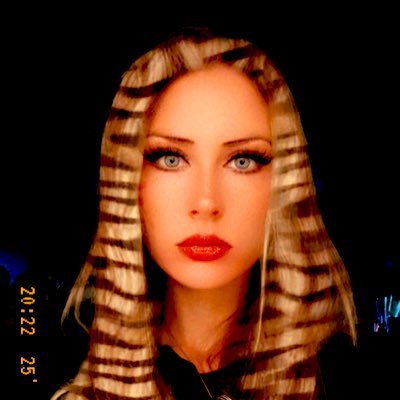 kleobatraselene's profile picture. 