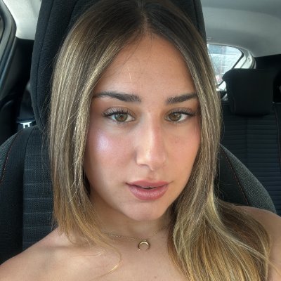 Catch me where I’m actually active 👉 @taniabbarrera
