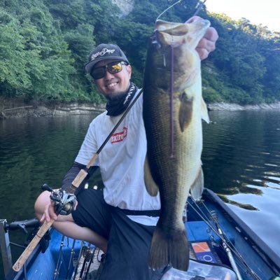 MusclePunch's profile picture. 最近子供と一緒にクワカブ飼育にハマり始めました🪲冬はエリアトラウト、夏はバス釣り🎣レンタルボーター🐟房総リザーバーに通ってます🎣 房総バサーさんやエリアトラウターの方々と繋がって情報共有出来ればと思います🎣