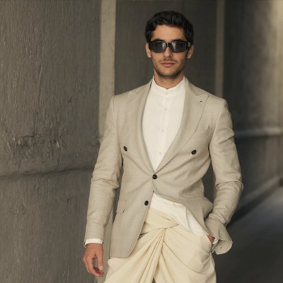 co-founder @incurator_ - _i like foods, cultures, blockchains, virtual realities and llm's.