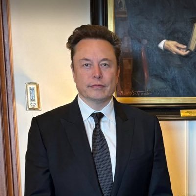 CEO SpaceX | 🚗 Tesla | 🚇 Boring Company | 🧠 Neuralink 🌍 Sustainable future 💡 Innovator ⚡️ Revolutionizing autos 💚 Philanthropist