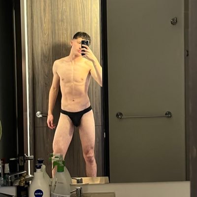 Creciendo poco a poco | COL🇨🇴📍| IG: nicog.zc | Contenido explícito al dm 💵😈