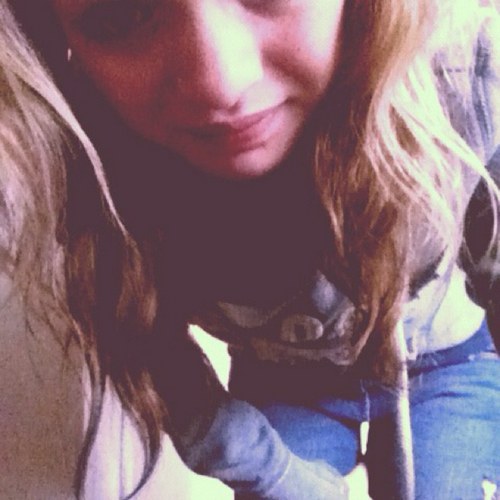 emmaleigh134's profile picture. I'm Canadian . 
And proud to be :) . 
I'm 13 years old & in grade 7. :)
follow me ! 3