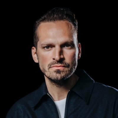 HYPED Tracks Records - Official HUBLOT AMBASSADOR & DJ PACHA/Ibiza FB/IG: @djteddyomusic Video: DJ TEDDY-O feat. RICHIE LOOP -Kitchen: https://t.co/GwvaSZYfoO