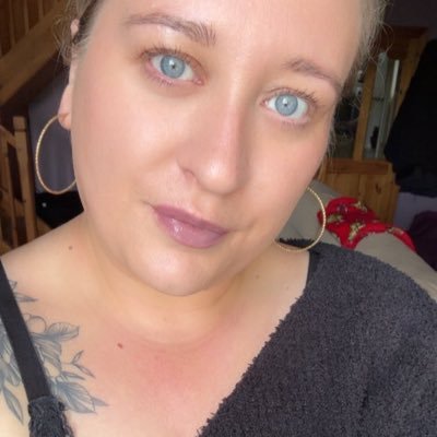 🏴 in 🇮🇪 • 40 • diabetic • tattoo collector • footie obsessed • darts lover • AEW• binge watcher • reader of books • true crime fan