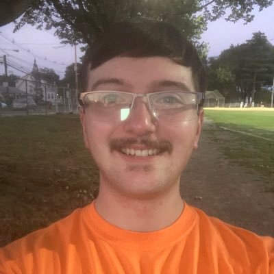 WHRHS ‘21 RVCC ‘26 I really love making trick shots and other gaming videos.