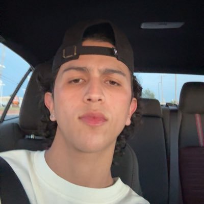 Santihenaoo's profile picture. 
