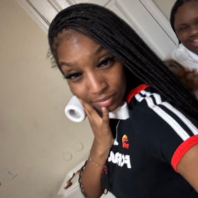 noonieeluv's profile picture. 