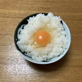 自分に酔っているタイプの詩人です。
際限無くやってくる明日に立ち向かうために詩を描いています。