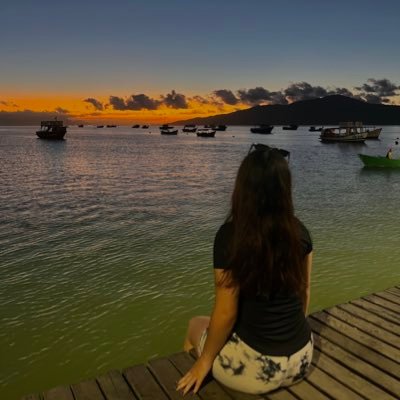 victoriaguzmaan's profile picture. 