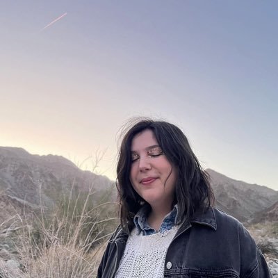 i wanna live in a world where i can keep my eye doors wide open🕯️🕯️🕯️ 24, lesbian, free palestine
