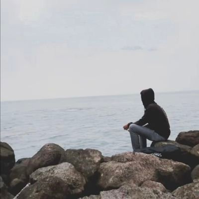 Hilmy93's profile picture. 🍃 Allahumma sholli ala sayyidina Muhammad wa ala ali sayyidina Muhammad  🍃