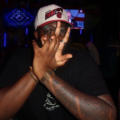 I tweet about sports and stupid shit. || Views are mine alone.