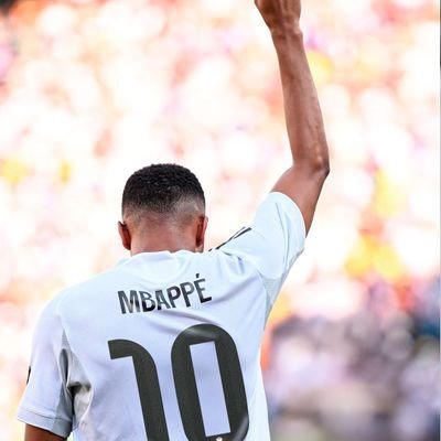 Abubaka04504385's profile picture. : mbappe= goat 🐐🎭//
: real Madrid =best club in the world 🇪🇸🌍//
: Davido= idolo 🎶//
foll@w me so I can follow back
 🇳🇬🇫🇷
  Asap