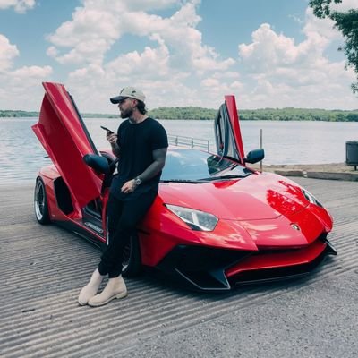 The World 🌎 is in your hands🤲
📈Business Owner .🏎️ Car Enthusiast· ⛳Golfer