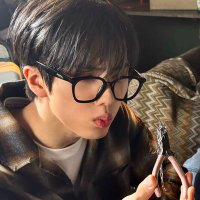 ⭐ (@pjsolaris) 's Twitter Profile