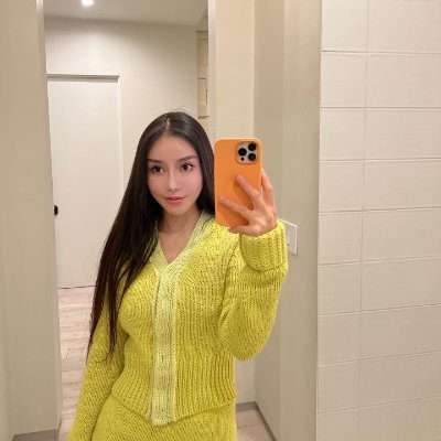 🌟 Anna Lee | Professional Model Manager Connecting talent with opportunity. Building image, shaping careers, and guiding models toward the spotlight.