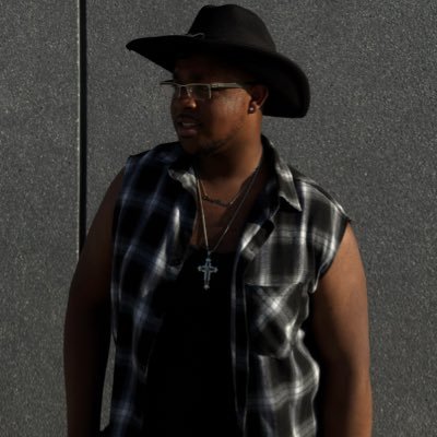 Big Back Black | Homosexshah | He/Him/His | Christian | Mercer 👨🏾🎓 x 3 | ♉️-♊️ Cusp | 6’3, 240| ΚΑΨ-ΦΝΠ | D(M)V✈️ATL | SC: bigc_111