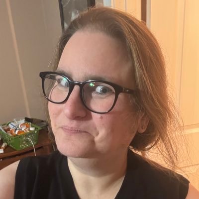 lorimayes's profile picture. Back to myself & off to a new beginning