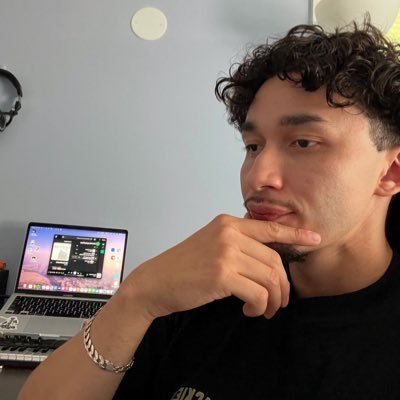 fuzetone's profile picture. shedding layers of deep comfort